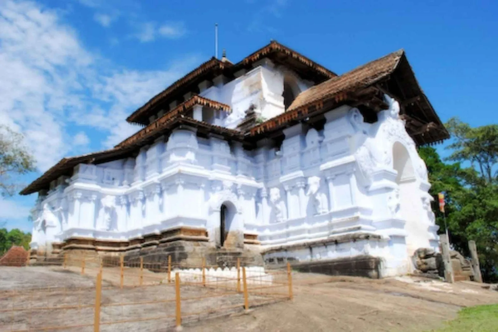 Lankathilaka Vihara