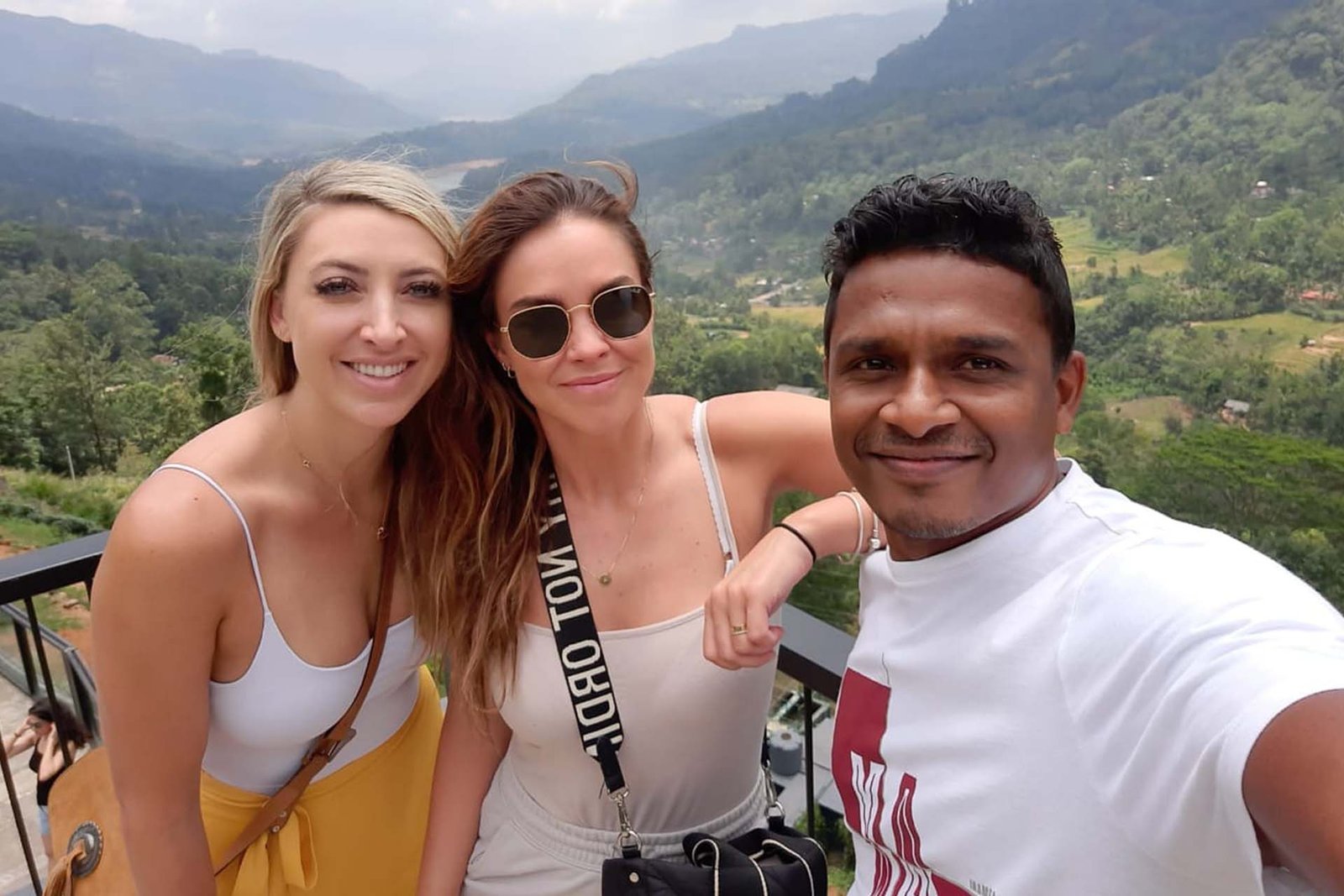 mahesh priyadarshana | best tours operator sri lanka
